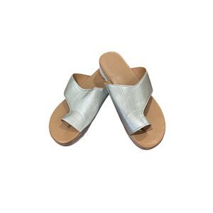 Silver Closed Toe Slip On Slides Summer Slippers Sandals One Band Wide Size 9